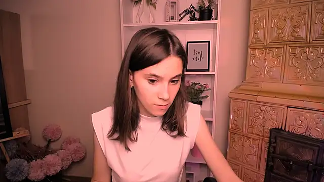 RosaRay  online show from June 9, 6:25 am