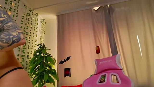 AnitaVensley online show from November 3, 10:05 am