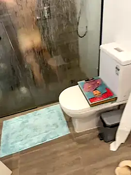 Snapshot of Reacher110565 chatting on October 4, 1:36 am Reacher110565 online show from October 4, 1:36 am