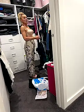 Snapshot of Reacher110565 chatting on October 8, 10:24 am Reacher110565 online show from October 8, 10:24 am