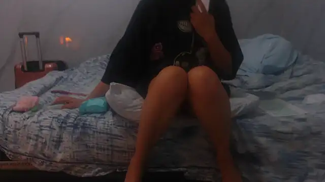 Snapshot of sabrina_v_ chatting on November 23, 3:17 am sabrina v online show from November 23, 3:17 am