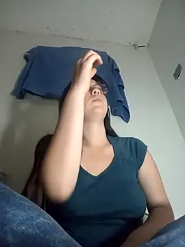 lareinalareinadelanal online show from October 18, 9:54 am