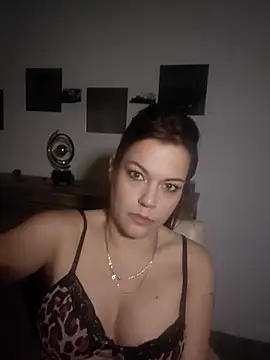 Snapshot of Foxy-Milfy chatting on September 29, 10:36 pm Foxy-Milfy online show from September 29, 10:36 pm