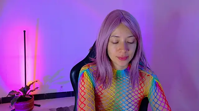 Snapshot of Sarasavage chatting on May 21, 12:34 pm Sarasavage online show from May 21, 12:34 pm