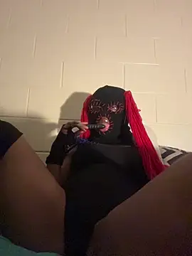 Snapshot of masked_doll_kashi chatting on December 4, 10:02 am masked doll kashi online show from December 4, 10:02 am