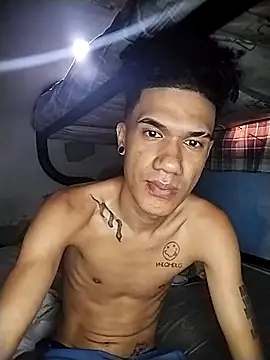 Snapshot of Gabriel_Stone chatting on September 28, 5:18 pm Gabriel Stone online show from September 28, 5:18 pm