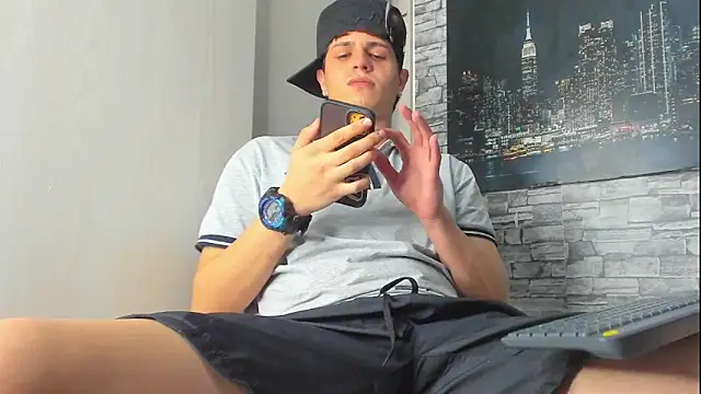 Themasterhades 777 online show from October 5, 12:20 am