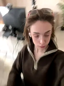 Naomi   Rias online show from October 14, 11:16 pm