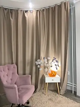 Naomi   Rias online show from October 31, 1:06 am