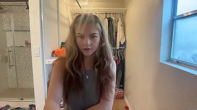 kykybaby4444 online show from March 7, 5:10 pm