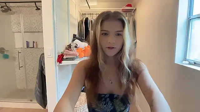 kykybaby4444 online show from June 14, 3:25 pm