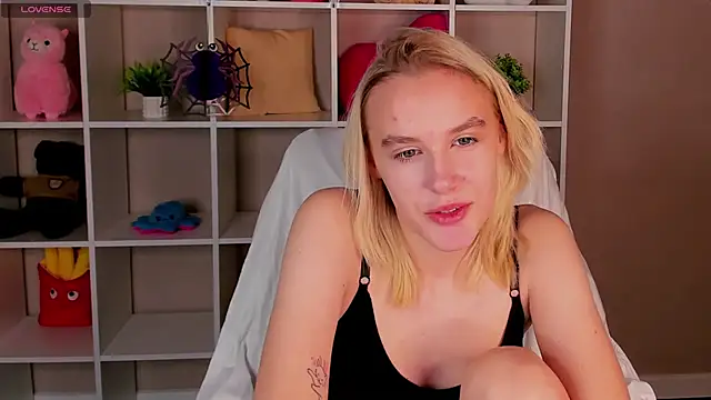 Carolin Miller online show from October 27, 1:42 am