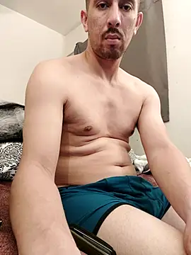 Snapshot of himNIGuys chatting on March 9, 12:14 am himNIGuys online show from March 9, 12:14 am