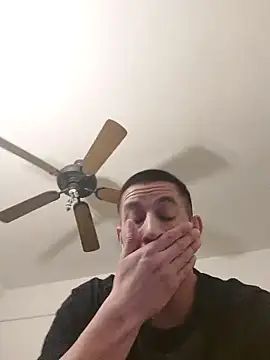 Snapshot of himNIGuys chatting on March 13, 7:59 am himNIGuys online show from March 13, 7:59 am