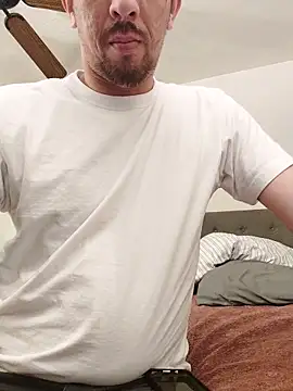 Snapshot of himNIGuys chatting on March 27, 3:01 am himNIGuys online show from March 27, 3:01 am