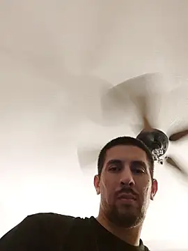 Snapshot of himNIGuys chatting on March 28, 2:33 am himNIGuys online show from March 28, 2:33 am