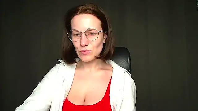 Kelly Kisss online show from April 25, 7:55 am