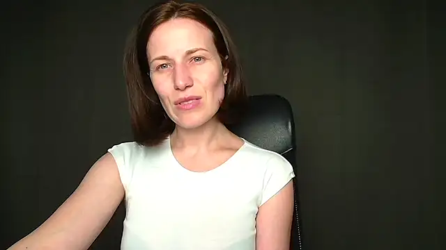 Kelly Kisss online show from May 3, 11:27 am