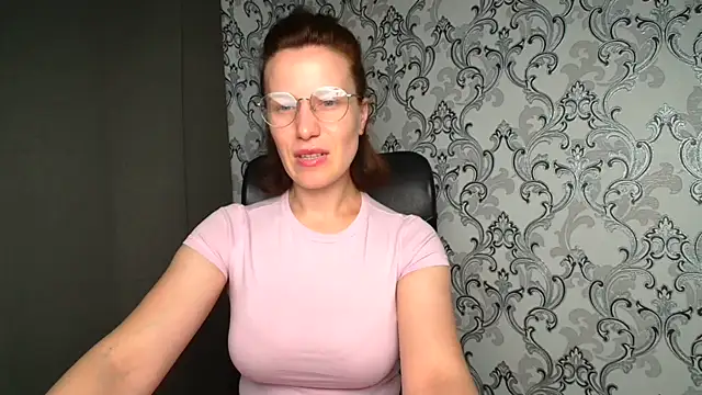 Kelly Kisss online show from July 5, 8:21 am