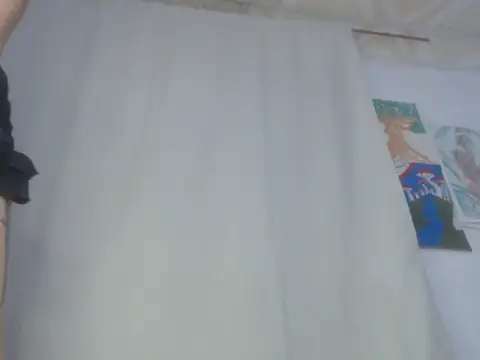 Snapshot of porndollbaby chatting on December 17, 9:10 pm porndollbaby online show from December 17, 9:10 pm