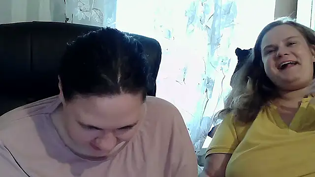 HollyXEva online show from September 19, 2:18 pm