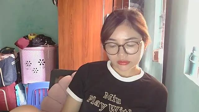 Uhem112 online show from October 5, 2:32 am