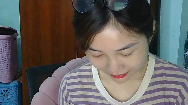 Uhem112 online show from October 7, 12:52 am