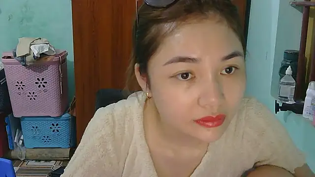 Uhem112 online show from October 15, 1:22 pm