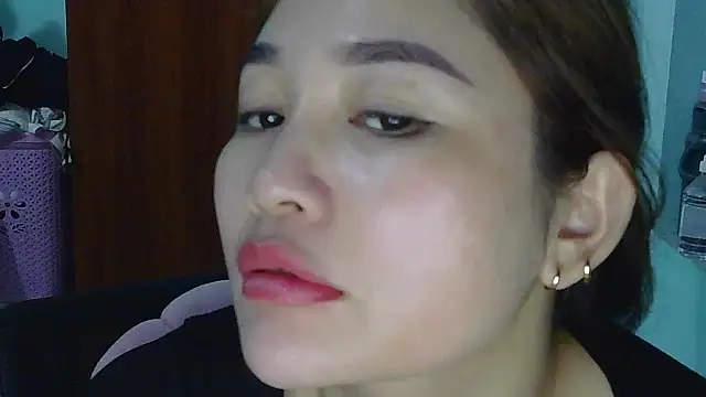 Uhem112 online show from November 10, 1:32 pm