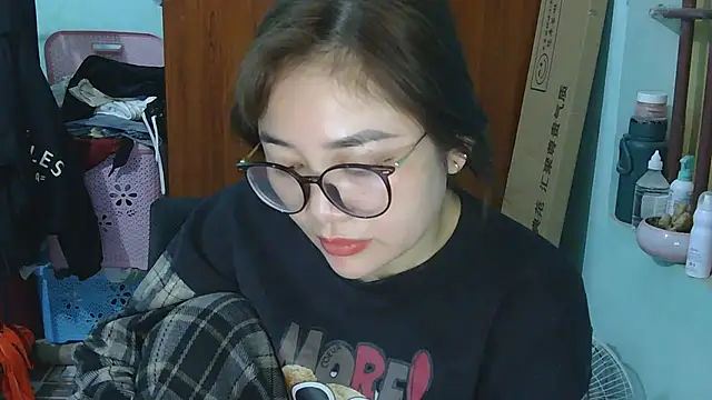 Uhem112 online show from November 26, 1:28 am