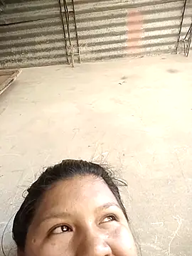 Snapshot of vea_m chatting on May 31, 7:37 pm vea m online show from May 31, 7:37 pm