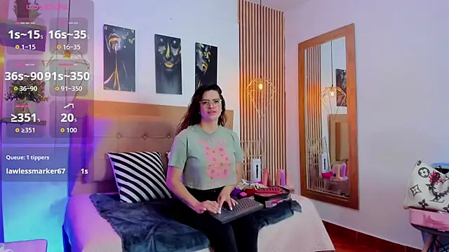 Snapshot of _samanthaa_foxx chatting on October 8, 10:57 am samanthaa foxx online show from October 8, 10:57 am