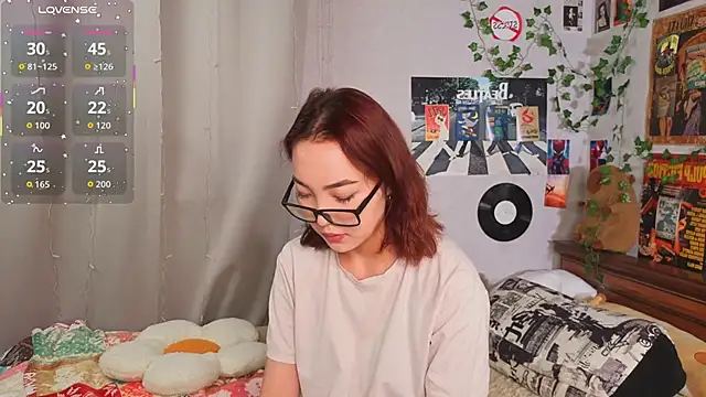 Snapshot of OdetteBiddy chatting on November 25, 8:09 pm OdetteBiddy online show from November 25, 8:09 pm