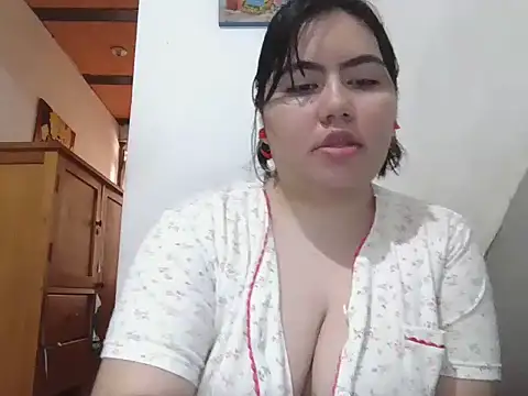 RubyRouge23 online show from July 30, 4:50 pm