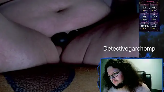 Snapshot of DetChompy chatting on April 6, 4:46 am DetChompy online show from April 6, 4:46 am
