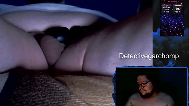 Snapshot of DetChompy chatting on April 17, 3:20 am DetChompy online show from April 17, 3:20 am