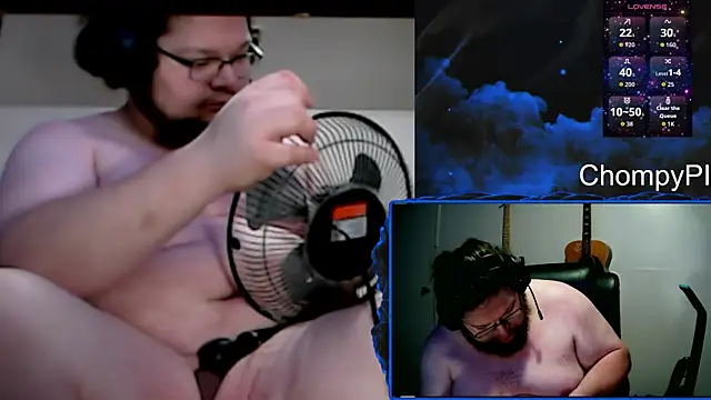Snapshot of DetChompy chatting on June 3, 6:24 pm DetChompy online show from June 3, 6:24 pm