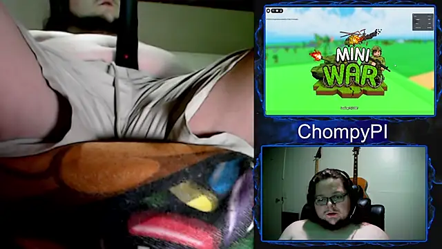 Snapshot of DetChompy chatting on June 11, 2:11 am DetChompy online show from June 11, 2:11 am