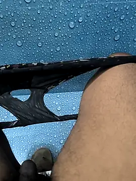 Snapshot of buntyk199 chatting on October 7, 3:14 am buntyk199 online show from October 7, 3:14 am