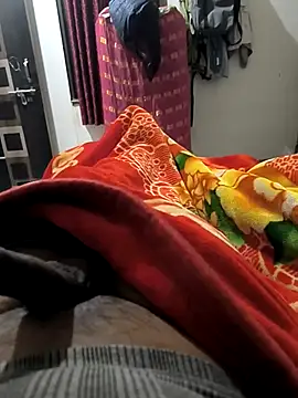 Snapshot of buntyk199 chatting on December 15, 7:29 pm buntyk199 online show from December 15, 7:29 pm