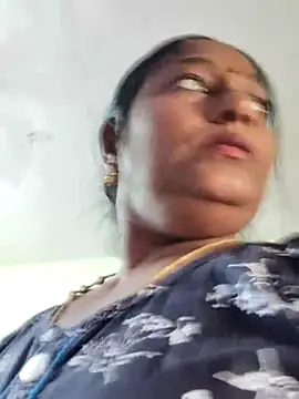 Snapshot of papukurty chatting on April 6, 4:46 am papukurty online show from April 6, 4:46 am