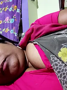 Snapshot of papukurty chatting on April 12, 11:32 pm papukurty online show from April 12, 11:32 pm