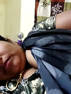 Snapshot of papukurty chatting on April 23, 12:29 pm papukurty online show from April 23, 12:29 pm