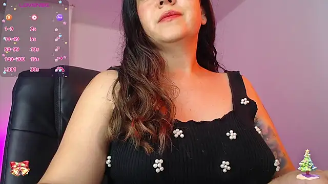 Snapshot of Abbyjoness21 chatting on December 18, 8:04 pm Abbyjoness21 online show from December 18, 8:04 pm