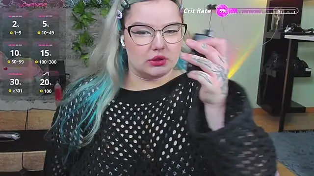 Snapshot of _CandyM1lky_ chatting on November 10, 7:29 am CandyM1lky online show from November 10, 7:29 am