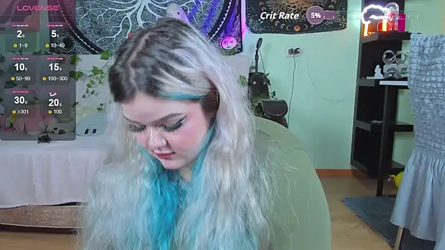 Snapshot of _CandyM1lky_ chatting on November 26, 6:36 am CandyM1lky online show from November 26, 6:36 am