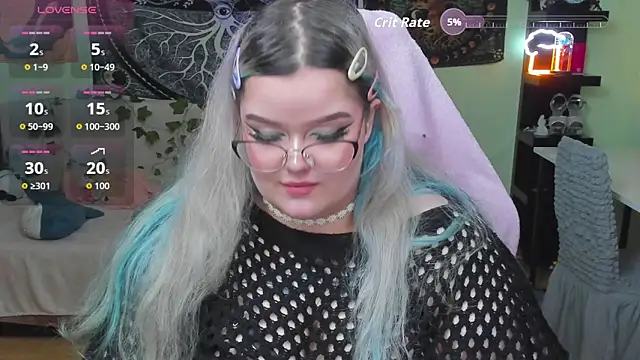 Snapshot of _CandyM1lky_ chatting on November 27, 7:21 am CandyM1lky online show from November 27, 7:21 am