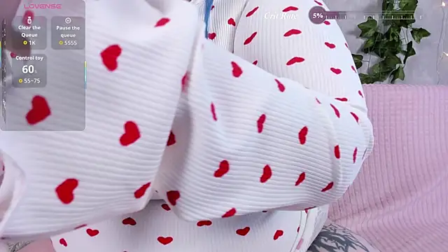  CandyM1lky  online show from July 13, 7:22 am