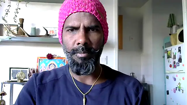 Snapshot of frenchblackc31 chatting on September 27, 9:03 am frenchblackc31 online show from September 27, 9:03 am