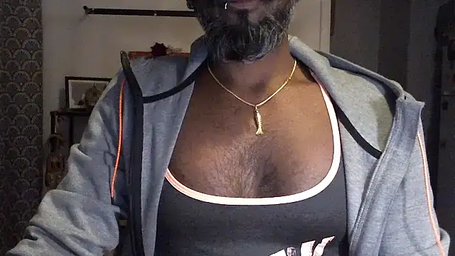 Snapshot of frenchblackc31 chatting on October 13, 6:08 pm frenchblackc31 online show from October 13, 6:08 pm